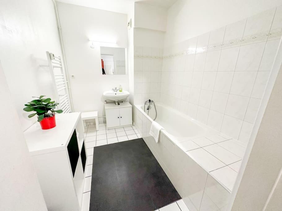 Mai Linh - Tiam Conciergerie-Disney-Villiers Sur Marne Centre Ville מראה חיצוני תמונה